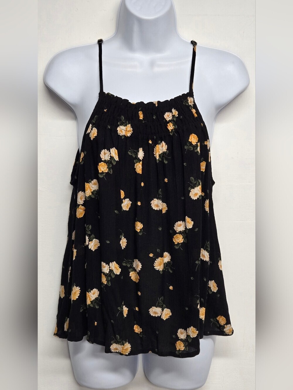Hollister S Baby Doll Top Smocked Front Crinkle Fabric Spaghetti Straps Tie